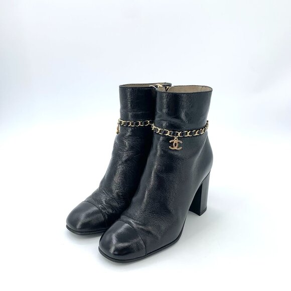 Chanel Black Leather Ankle Boots With Gold Chain & CC Charm Detail Block Heel Si - Picture 1 of 9